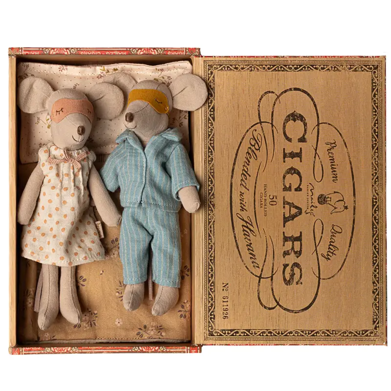 Mum & Dad Mouse Cigarbox