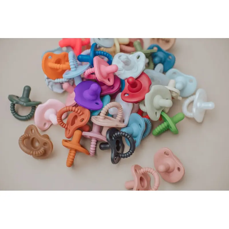 Three Hearts - Sili Soother - Round