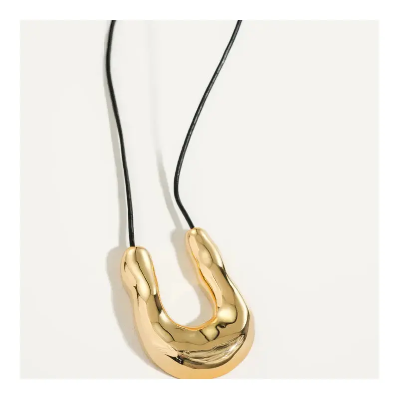 18K Horseshoe Necklace - Gold