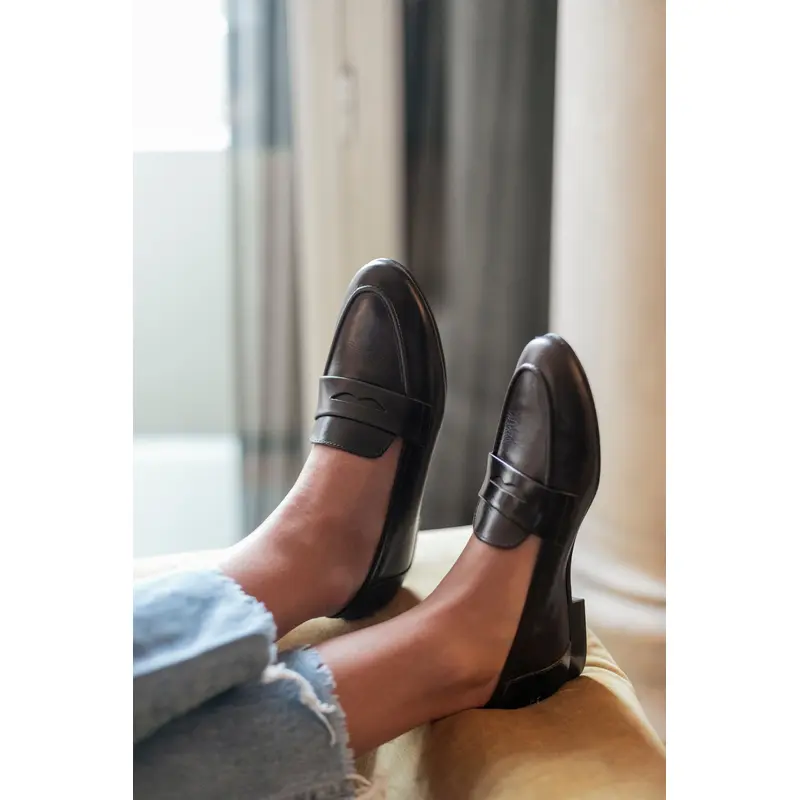 Tolstoy Penny Loafer - Chestnut Leather
